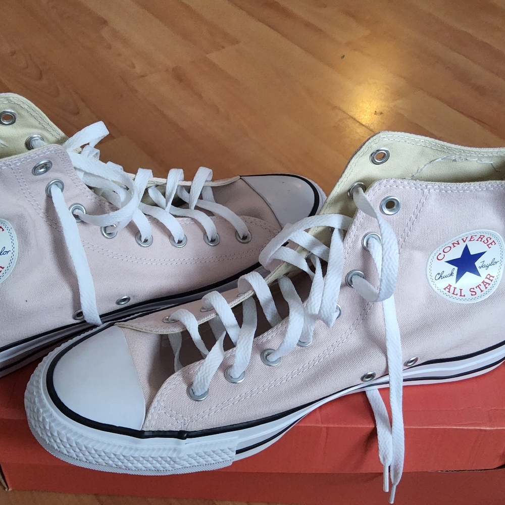 Mens unique salmon coloured Converse with Pepsi design. SizeUK 11. - Picture 6 of 6